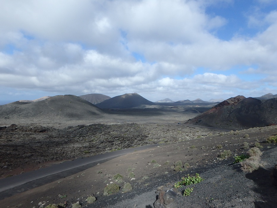 x / aroun's.jpg aroun's.jpg